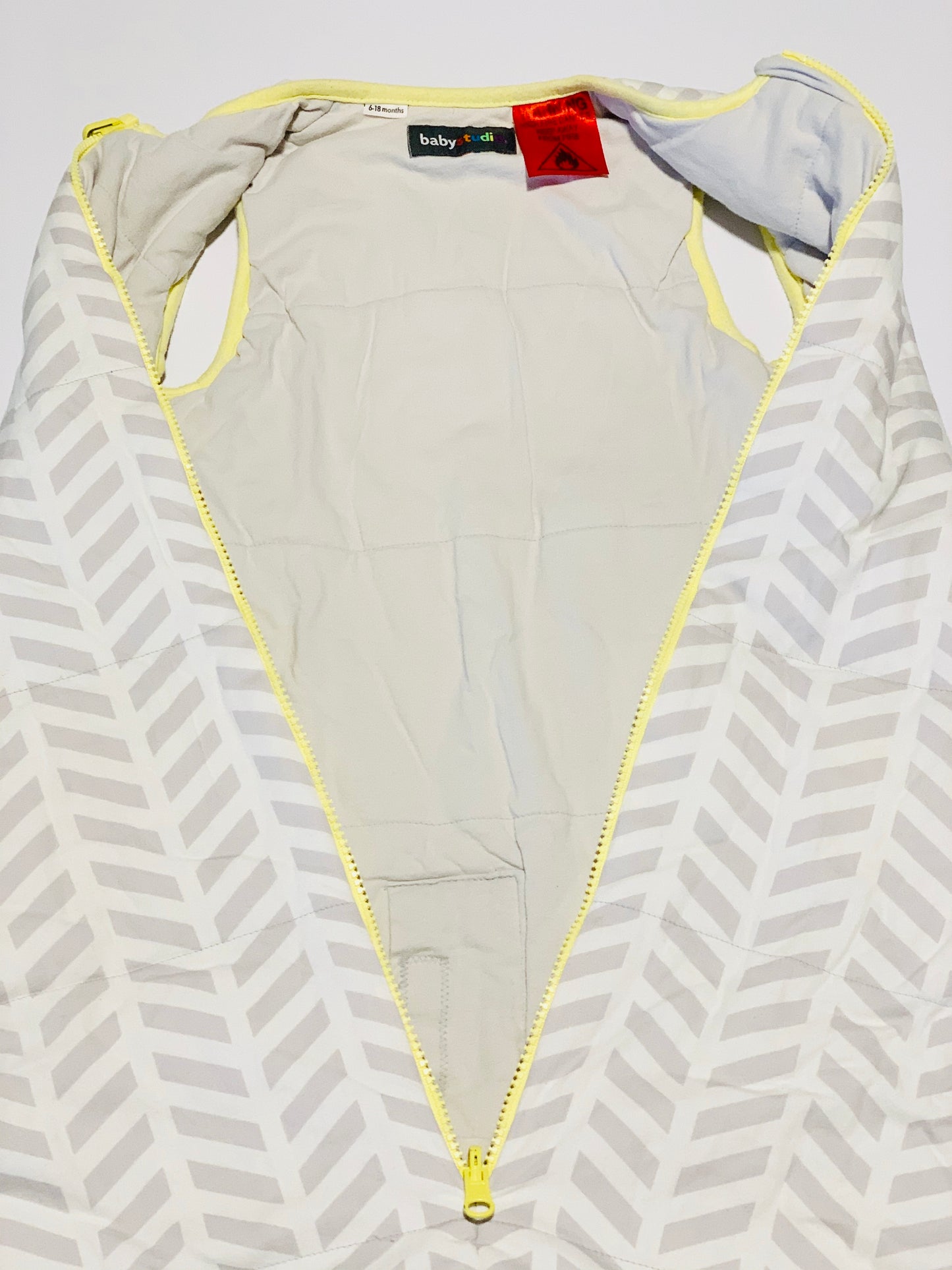 Zig zag grey Winter weight sleeping bag - Size 6-18 months