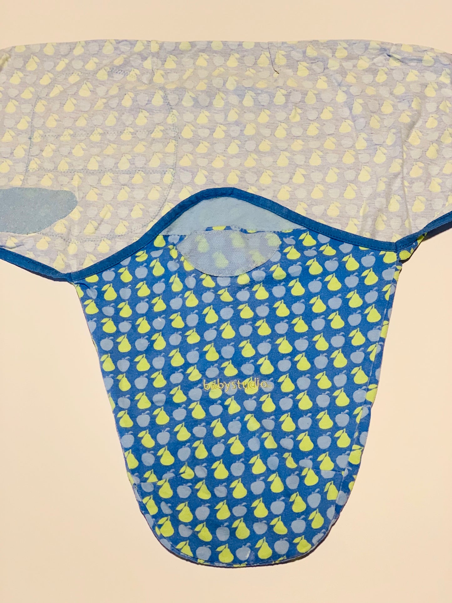 Blue pears swaddlewrap - Size 0-3 months