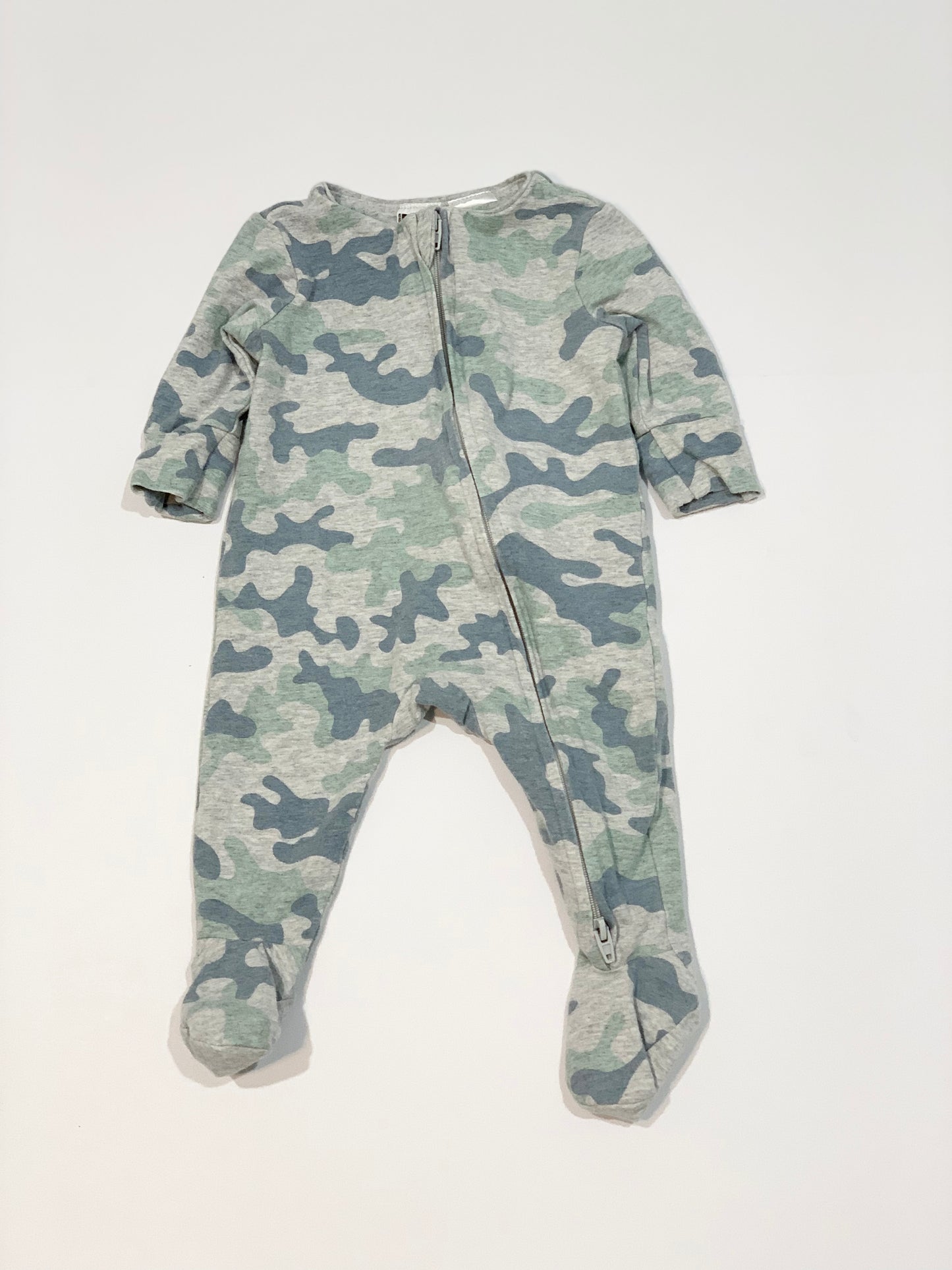 Camouflage zip onesie - Size 000