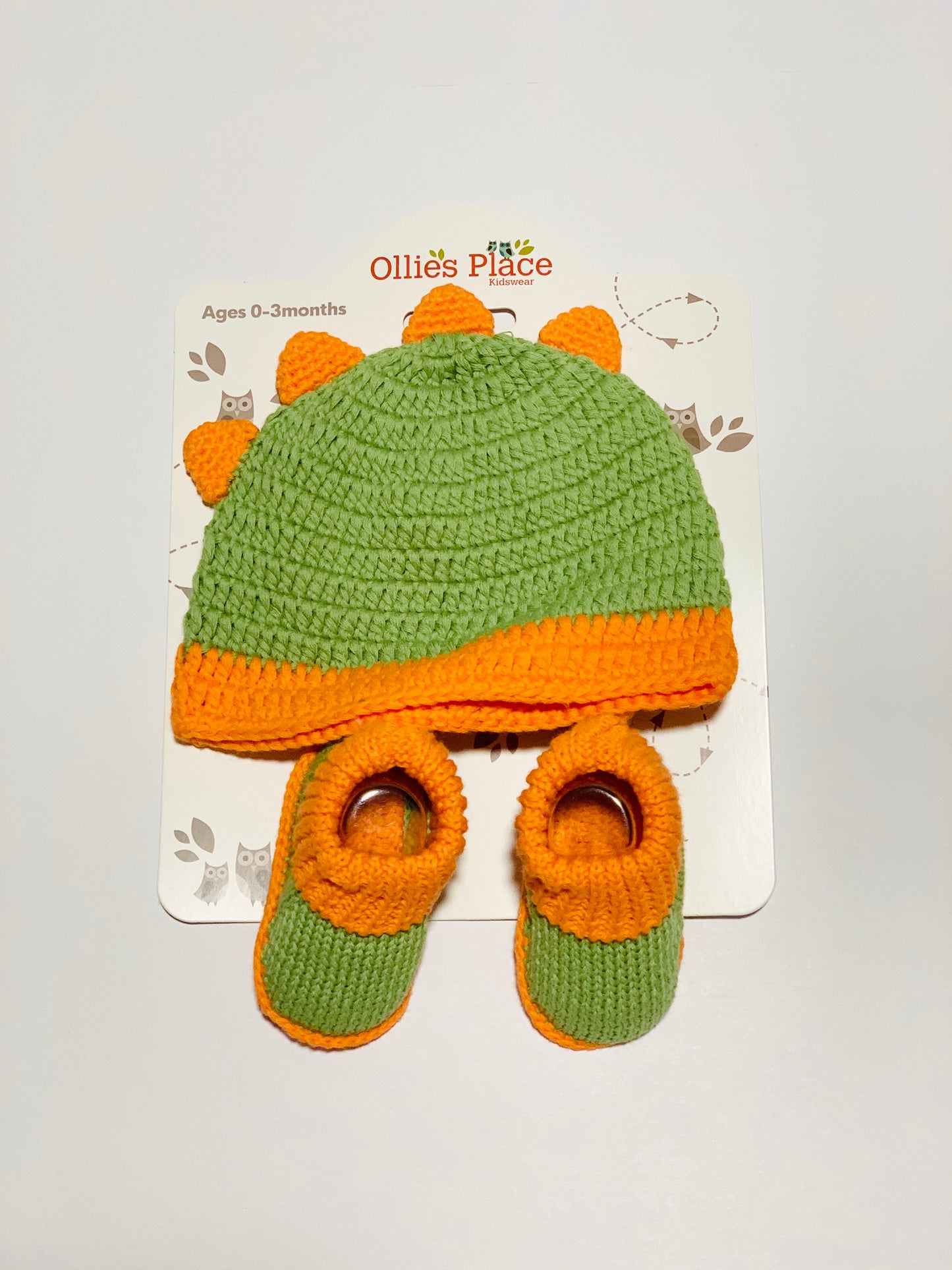 Beanie and bootie set brand new - Size 0-3 months
