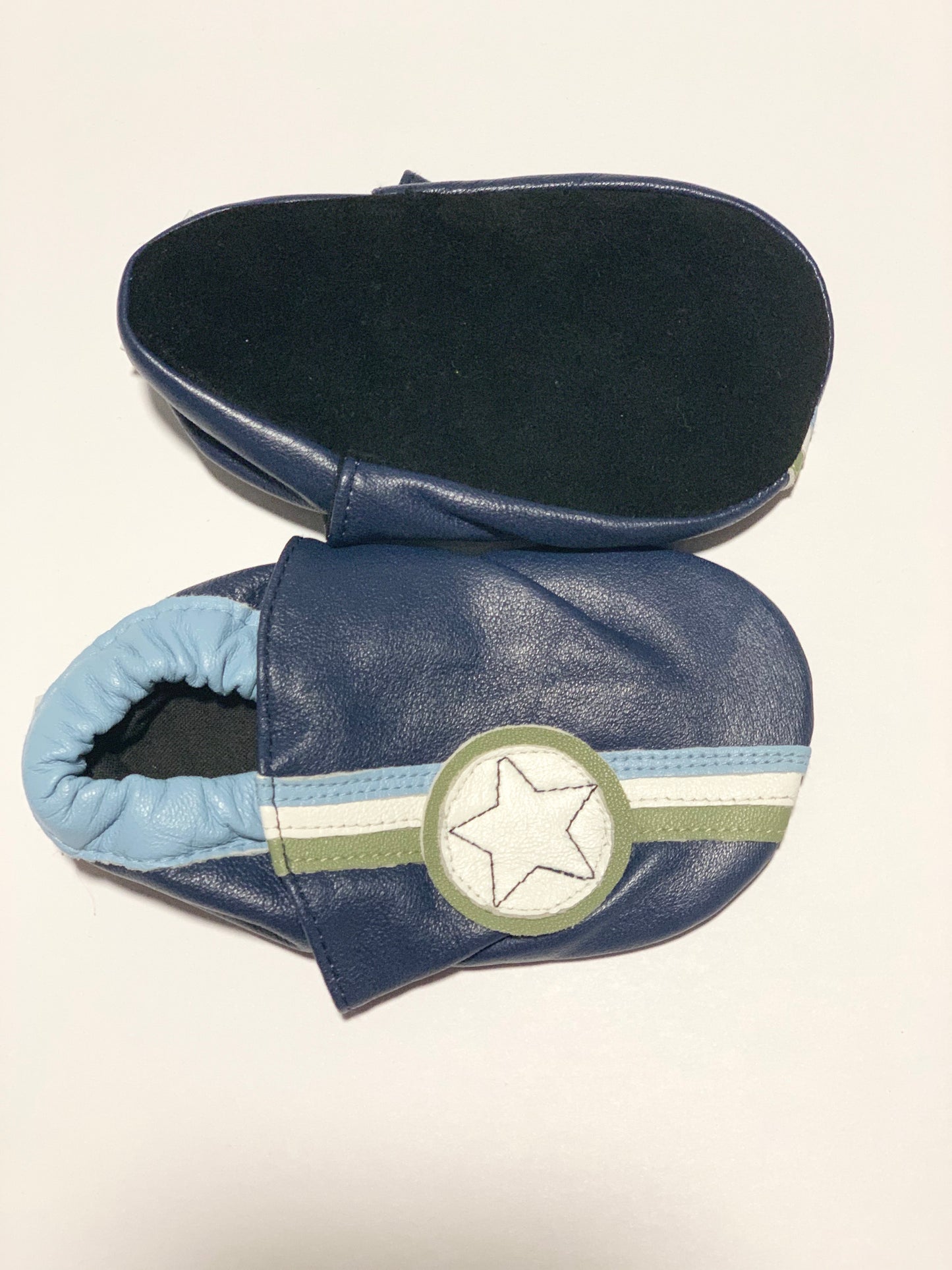 Leather soft sole shoes - Size 6-12 months