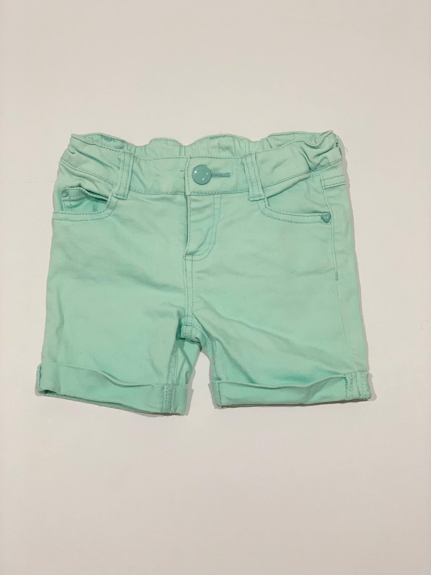 Green shorts - Size 3