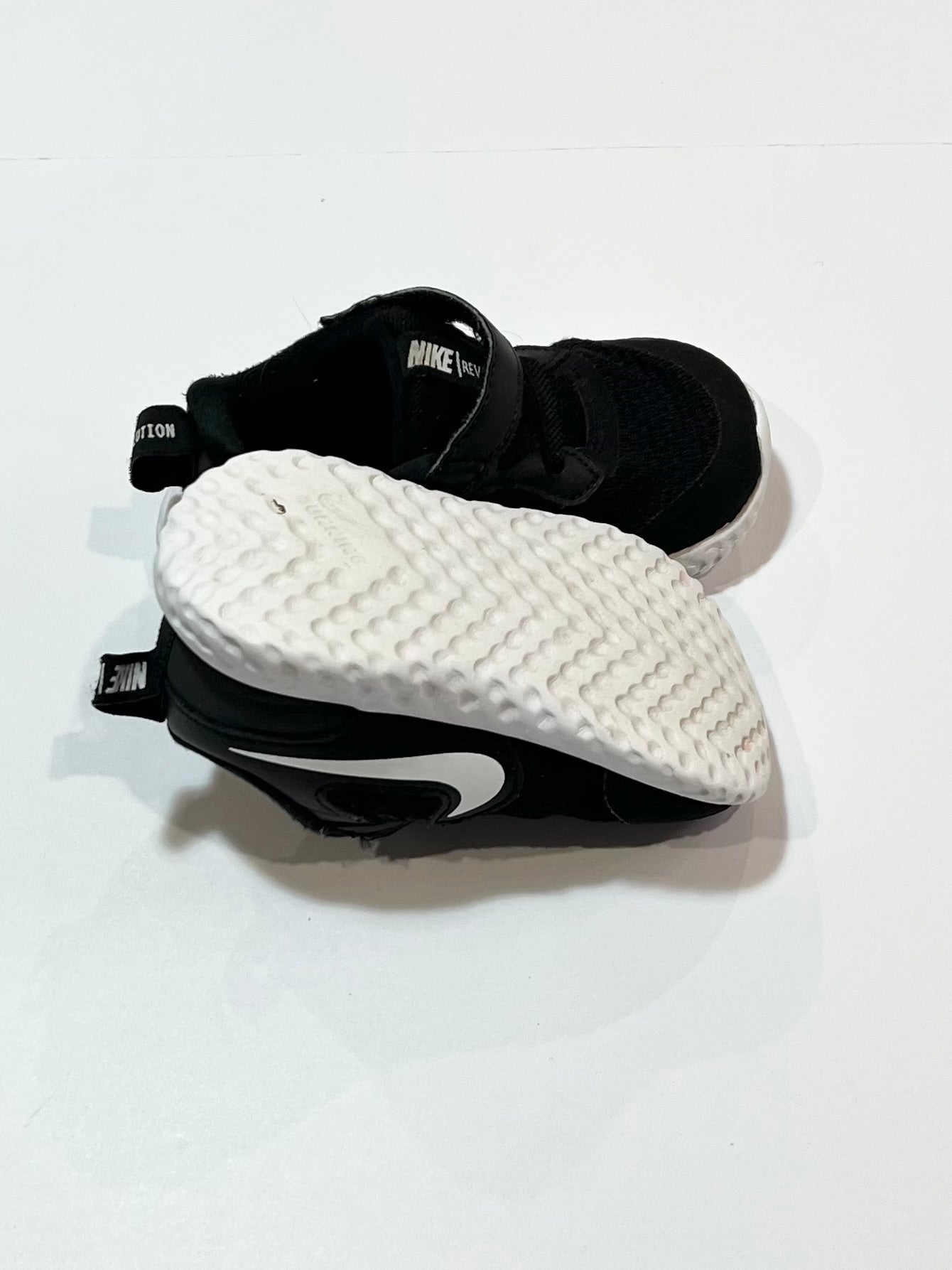 Black Revolution sneakers - Size US7