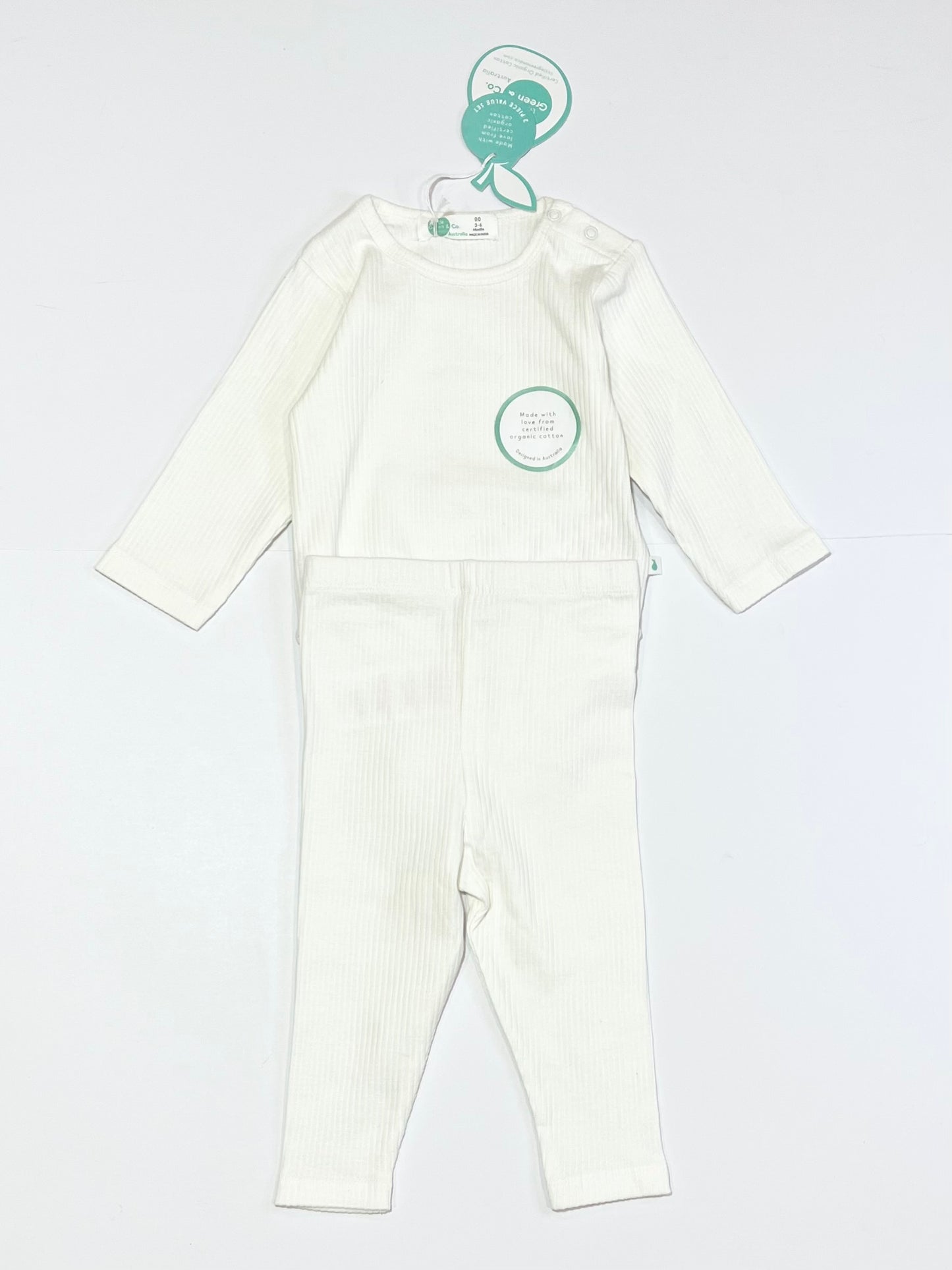 White ribbed set brand new - Size 00