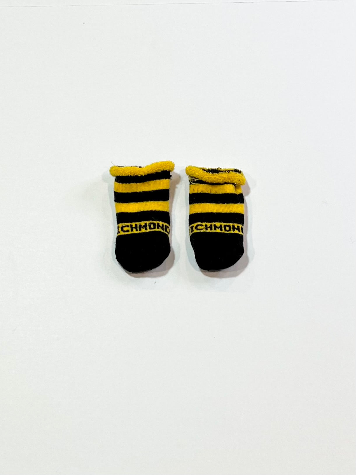 Richmond Tigers socks - Size newborn