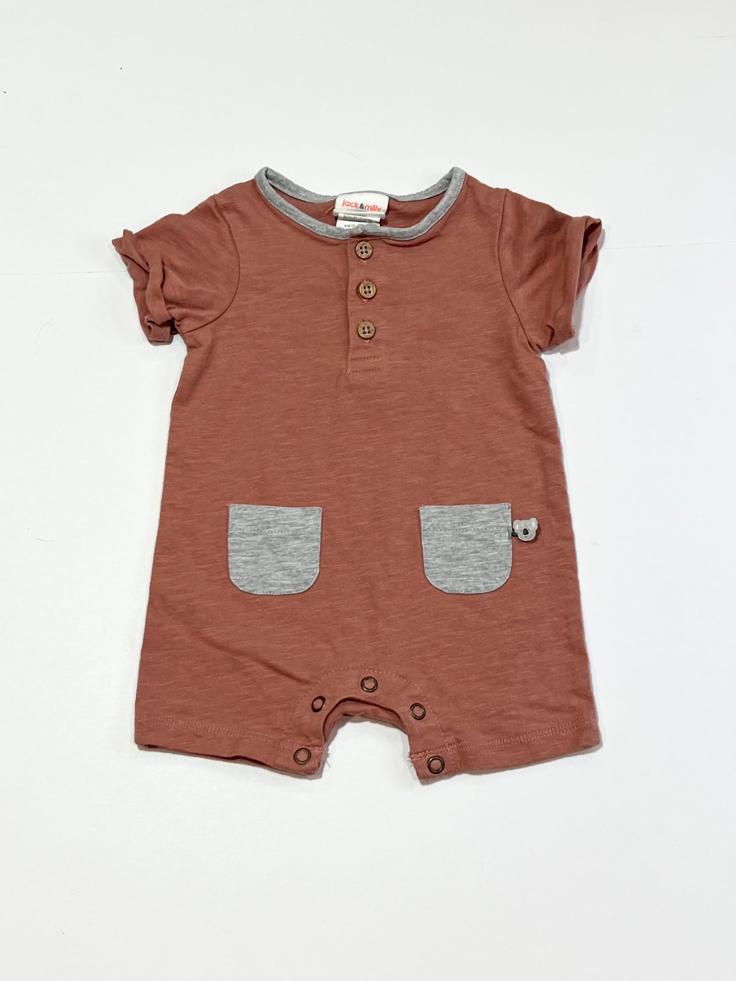 Brown pockets romper - Size 000