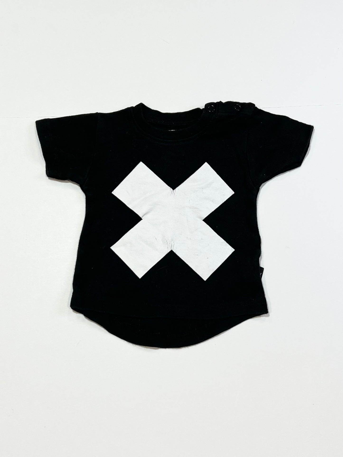 Black X tee - Size 00