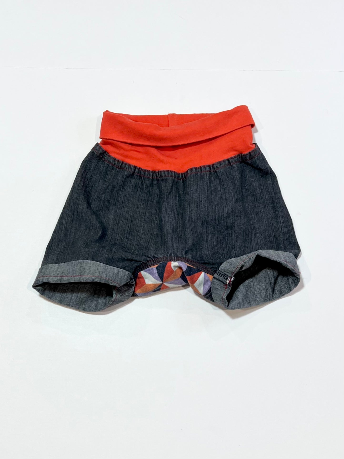 Denim shorts - Size 6-15 months