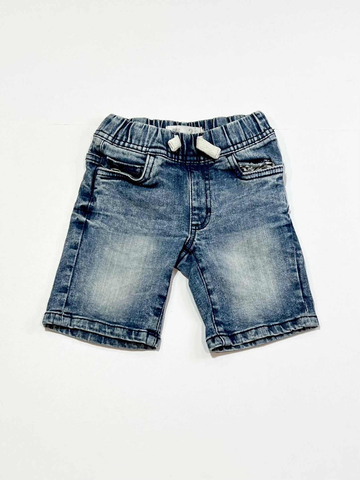 Denim shorts - Size 2