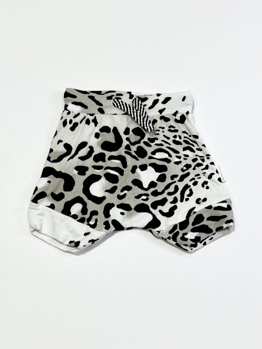 Animal print shorts - Size 00