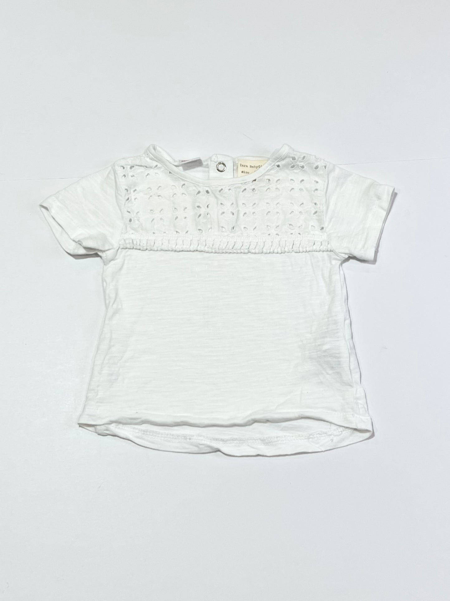 White cutwork tee - Size 00