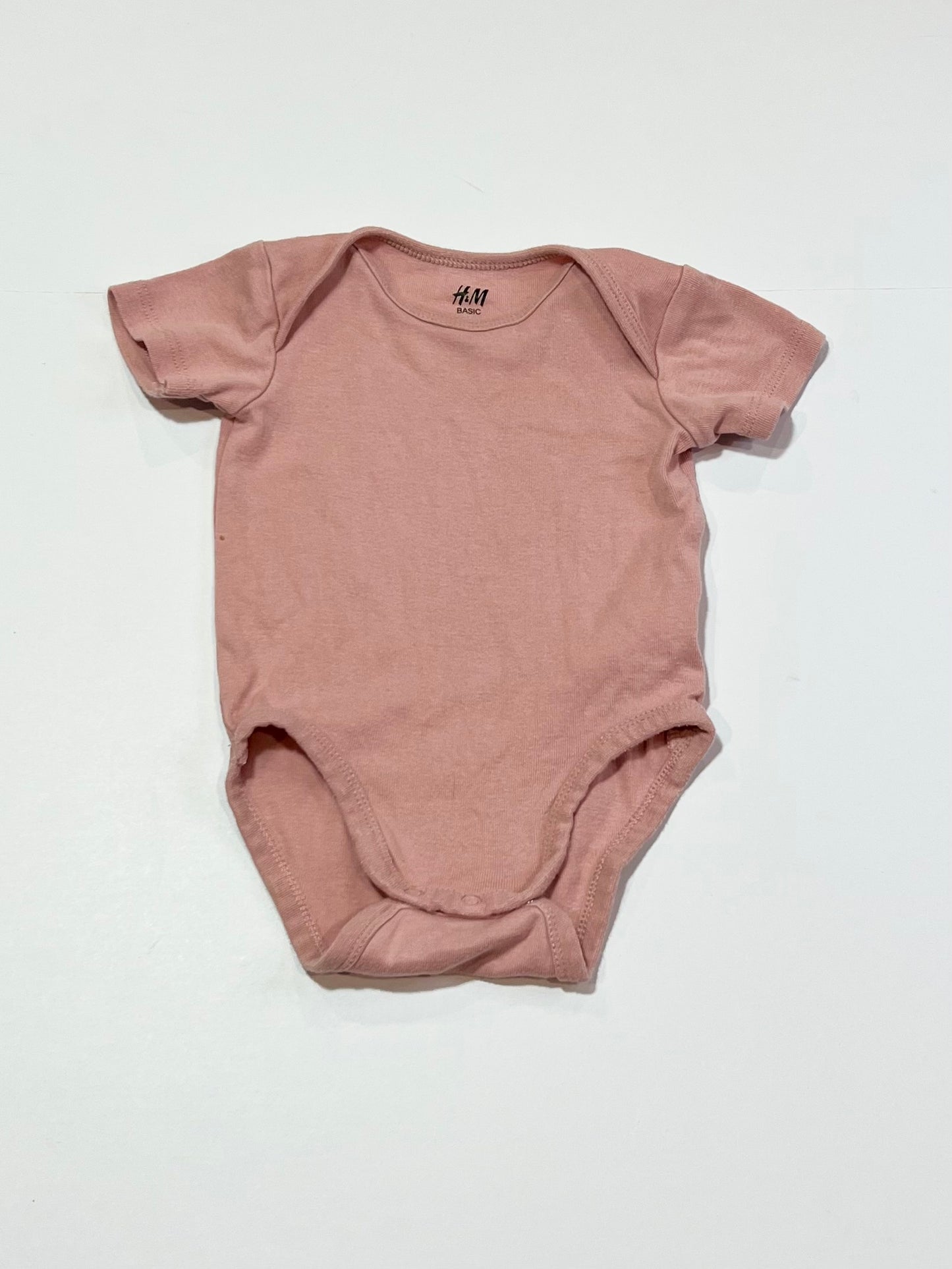 Dusty pink ribbed bodysuit - Size 4-6 months