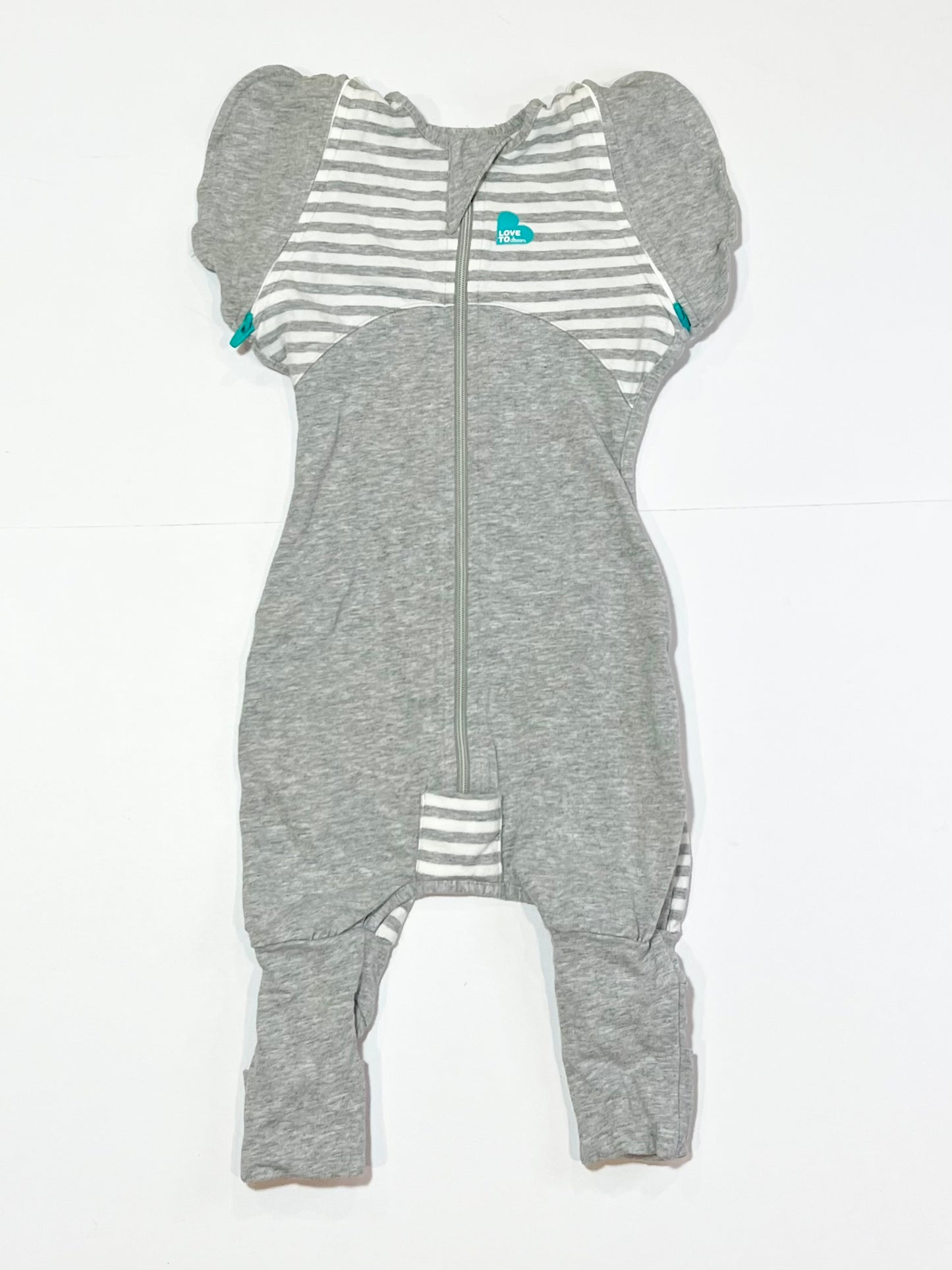 1.0 tog SwaddleUp transition suit - Size medium