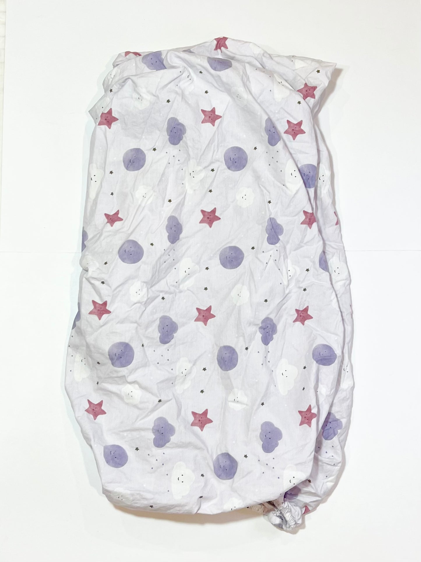 Fitted cot sheet