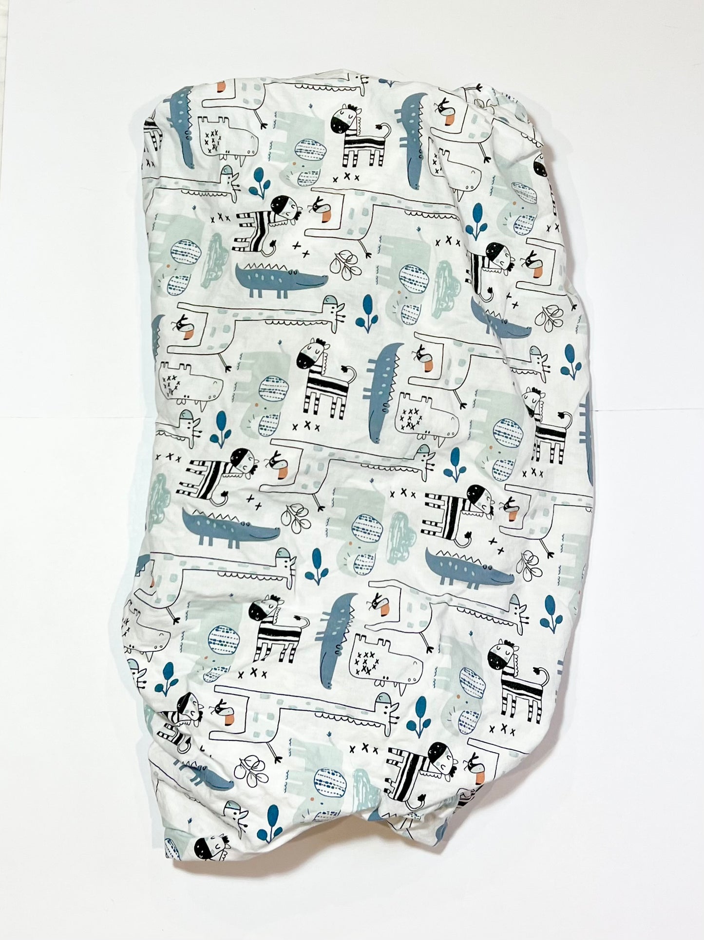 Fitted cot sheet
