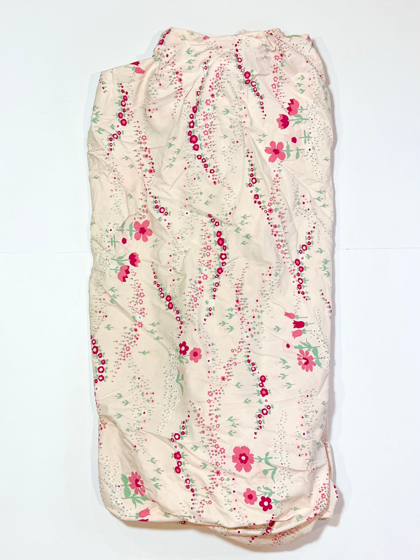Fitted floral cot sheet