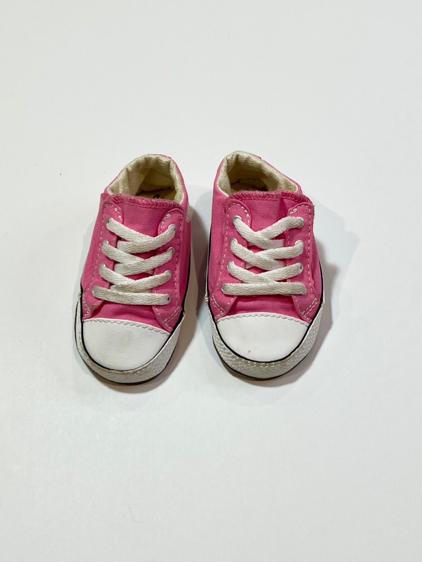 Chuck Taylor pram shoes - Size US3