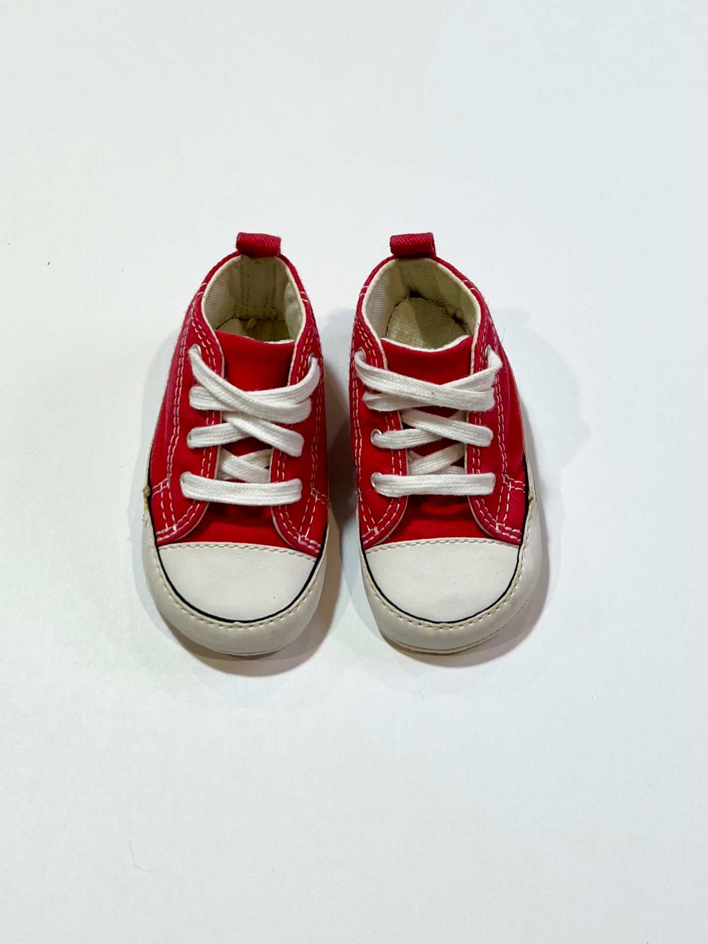 Chuck Taylor pram shoes - Size US3