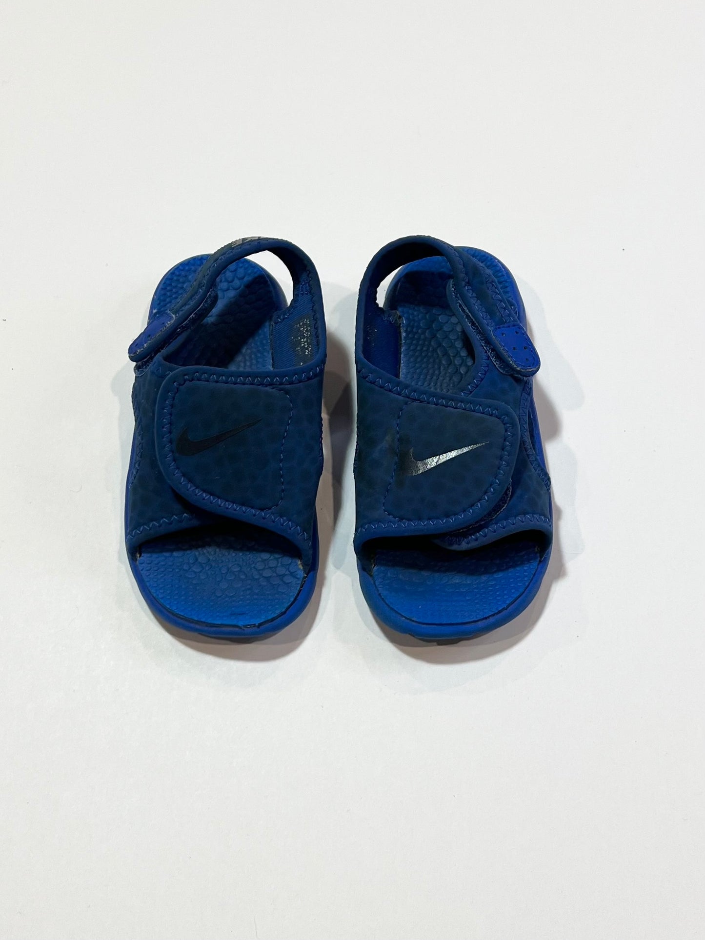 Blue water sandals - Size US6
