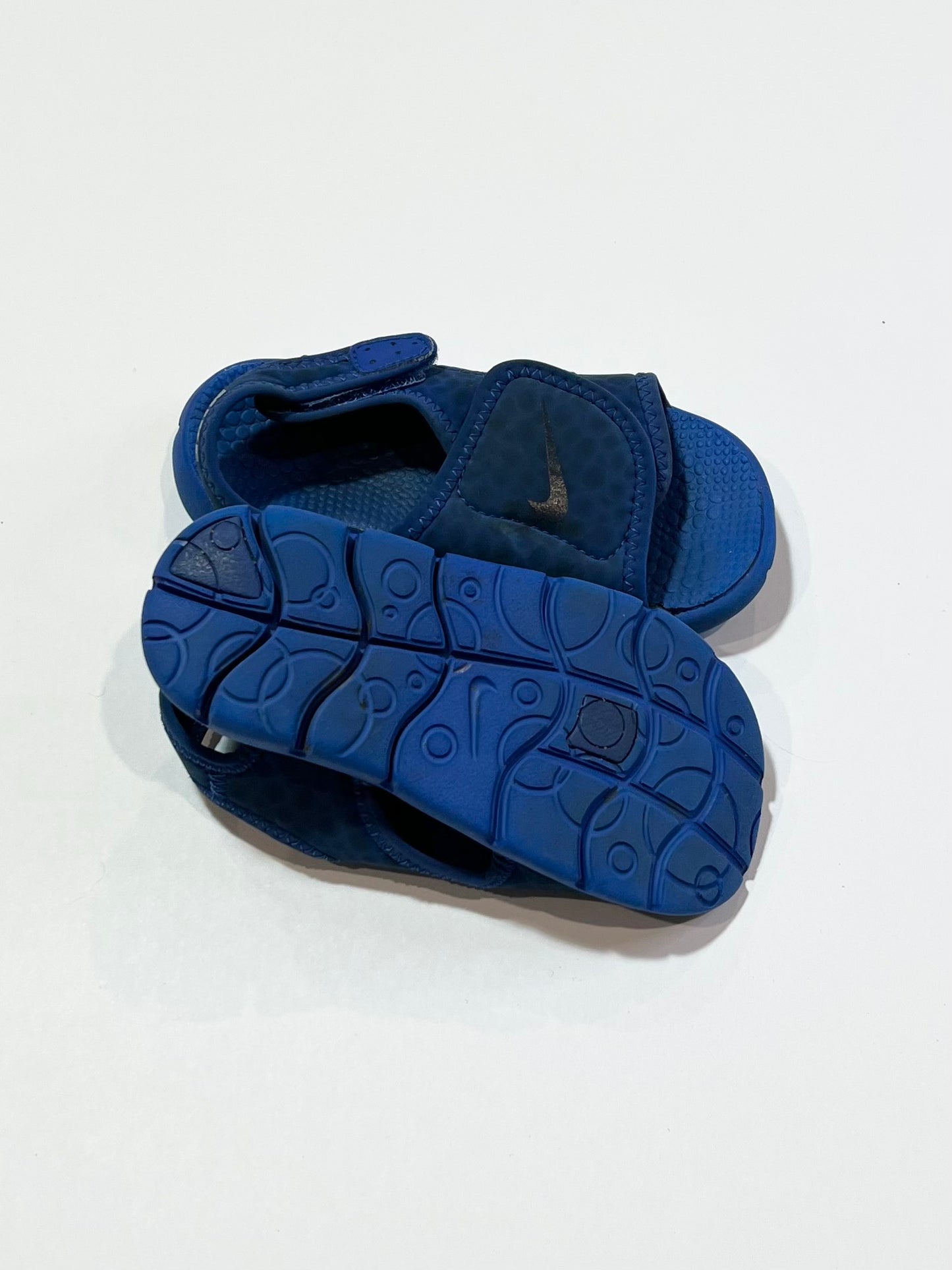 Blue water sandals - Size US6