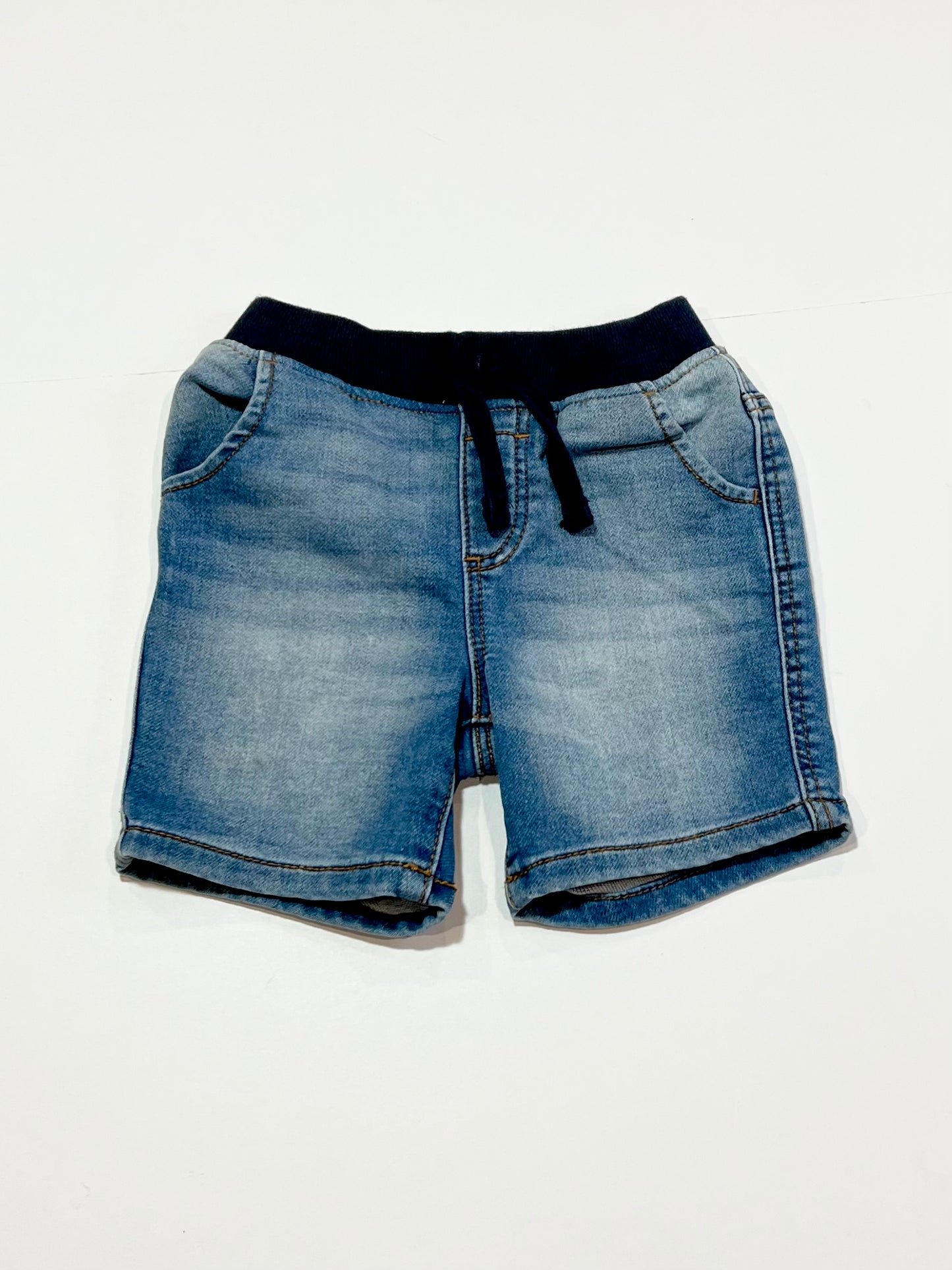 Soft denim shorts - Size 2