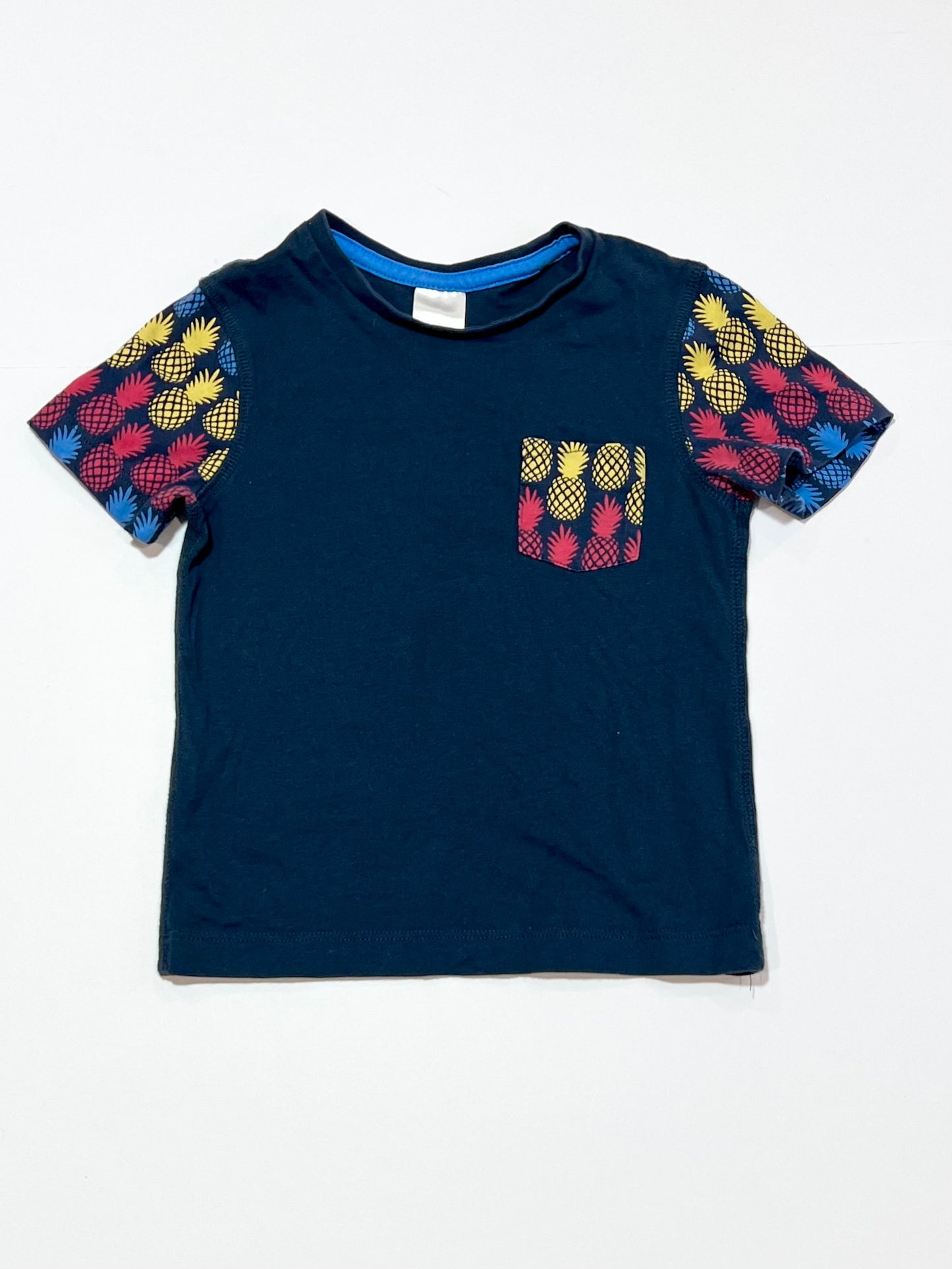 Nave pineapples tee - Size 2