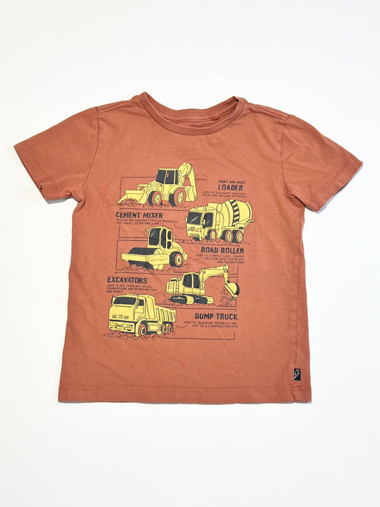 Brown trucks tee - Size 4