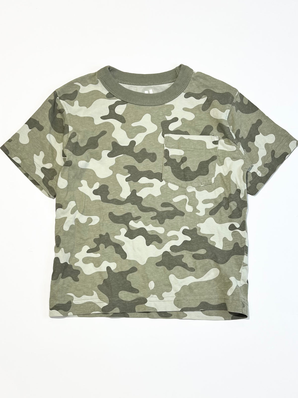 Camoflauge tee - Size 4