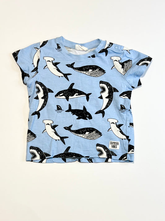 Blue whales tee - Size 9-12 months