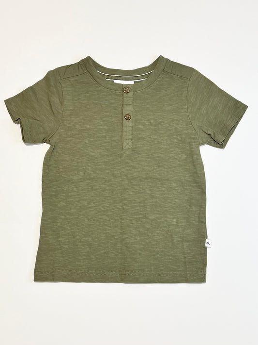 Green henley tee - Size 3-4