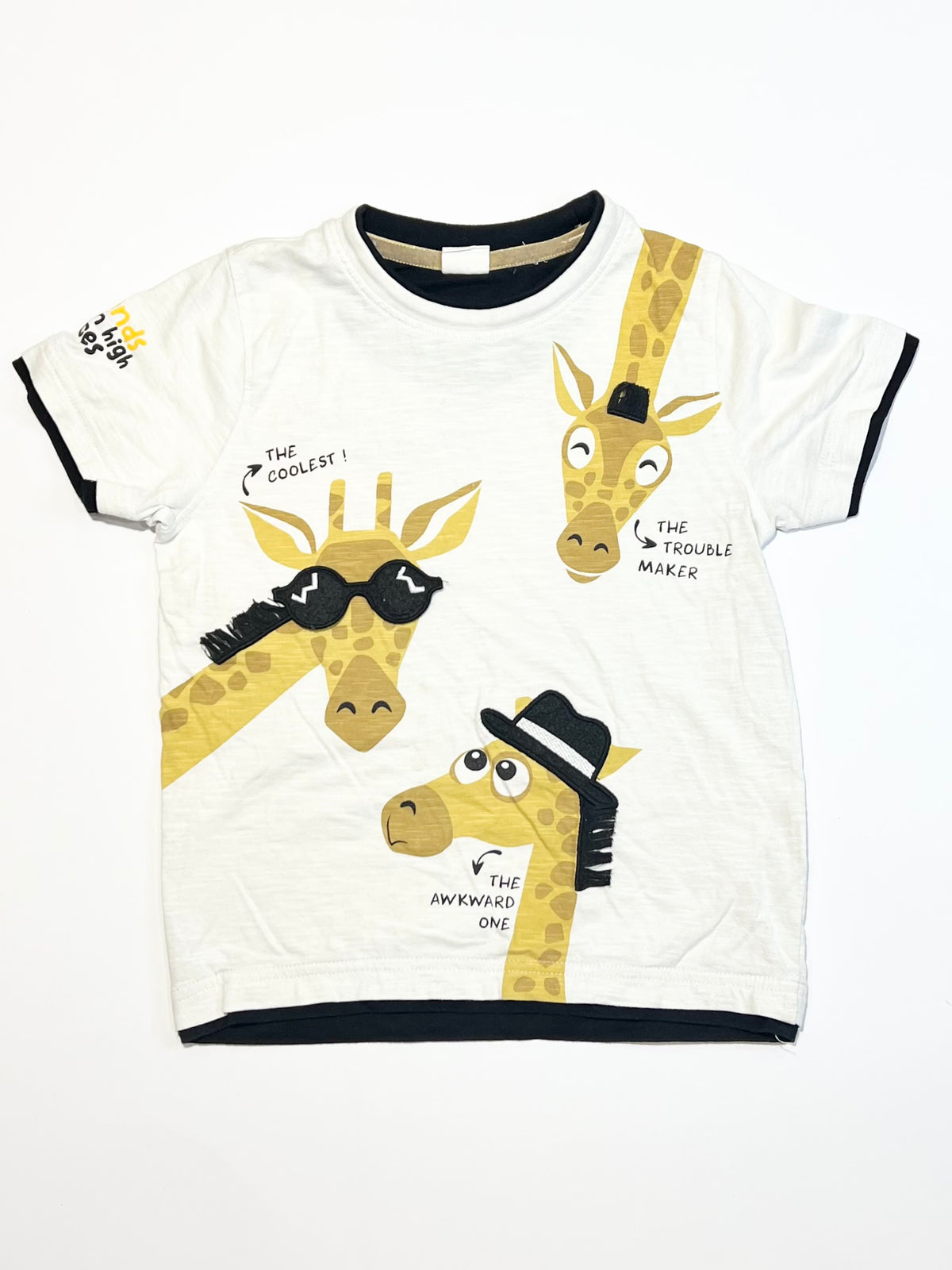Giraffes tee - Size 5-6