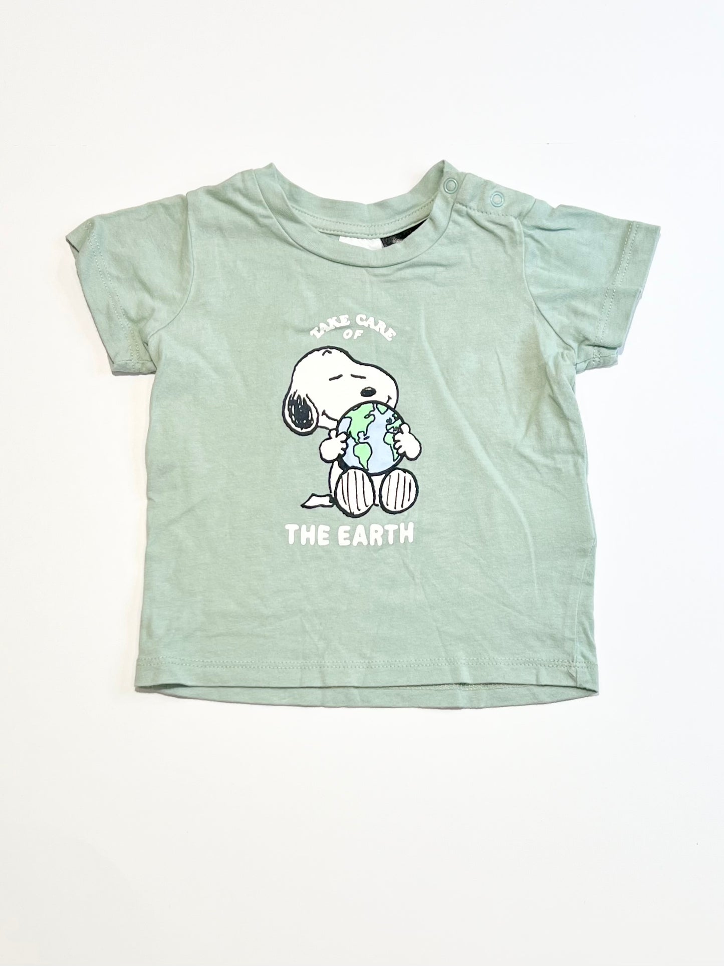 Green Snoopy tee - Size 00