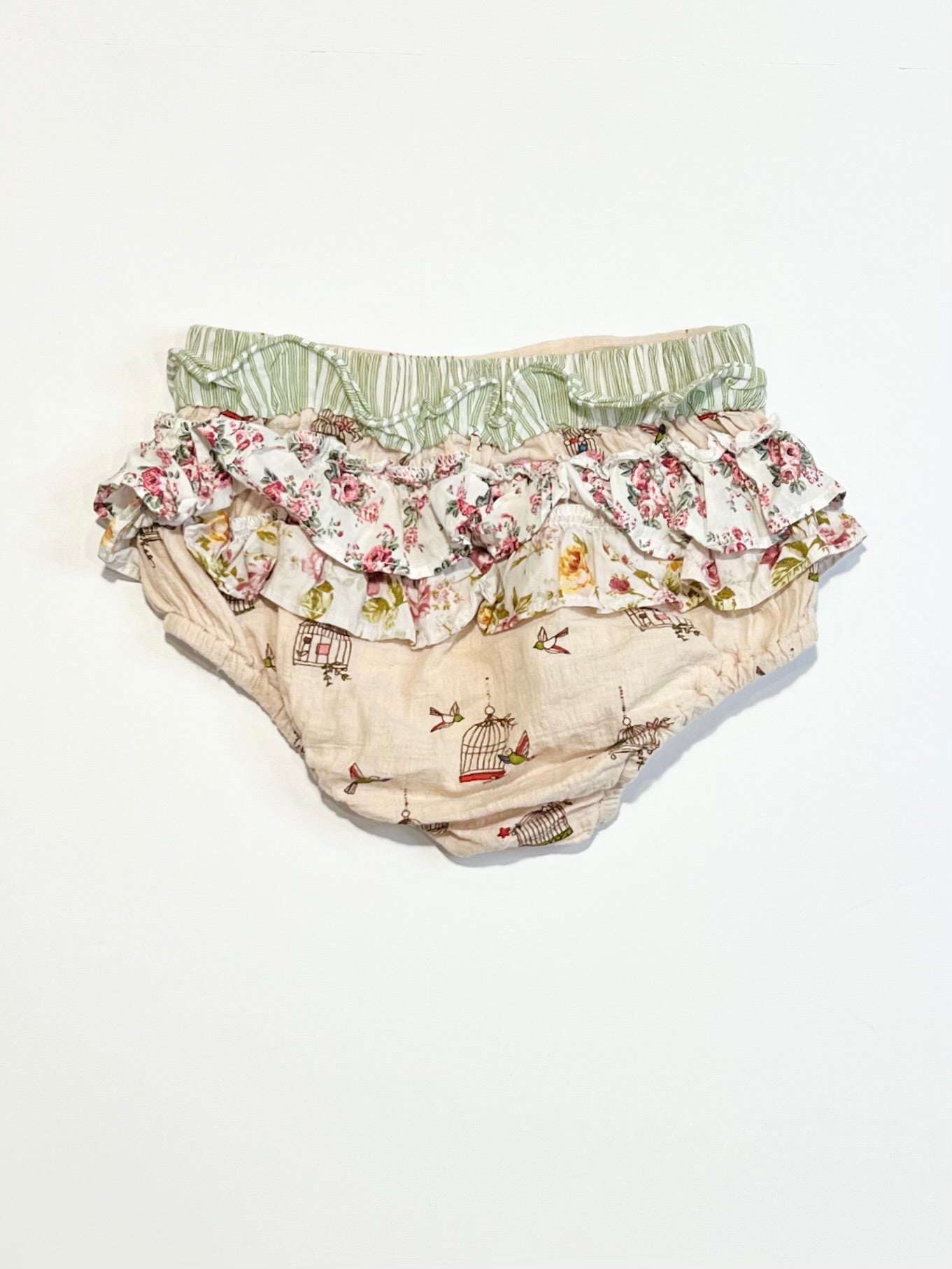 Ruffle birds nappy cover - Size 1