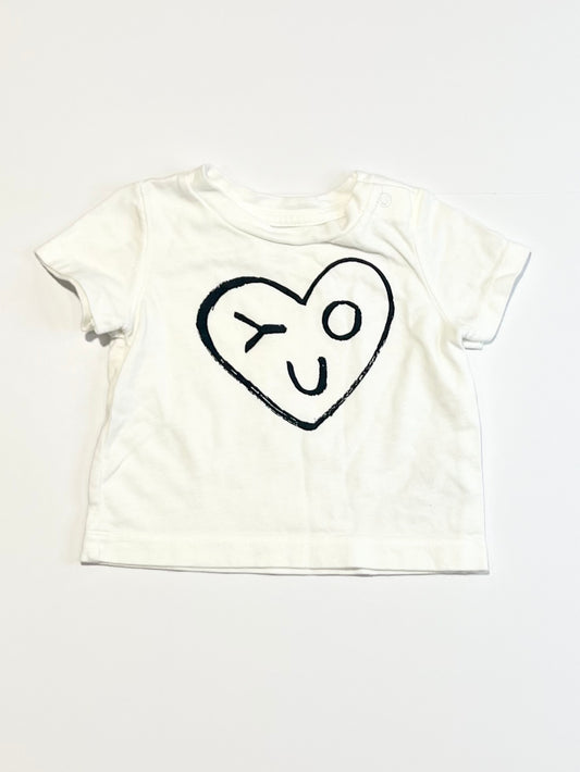 White heart tee - Size 000