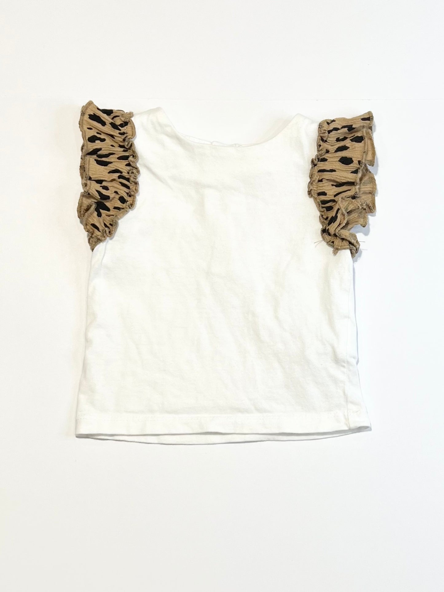 Animal print ruffle tee - Size 000