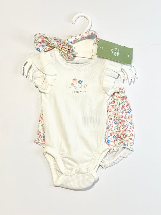 3-piece set brand new - Size 1-2 months