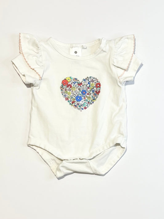 White heart bodysuit - Size 000