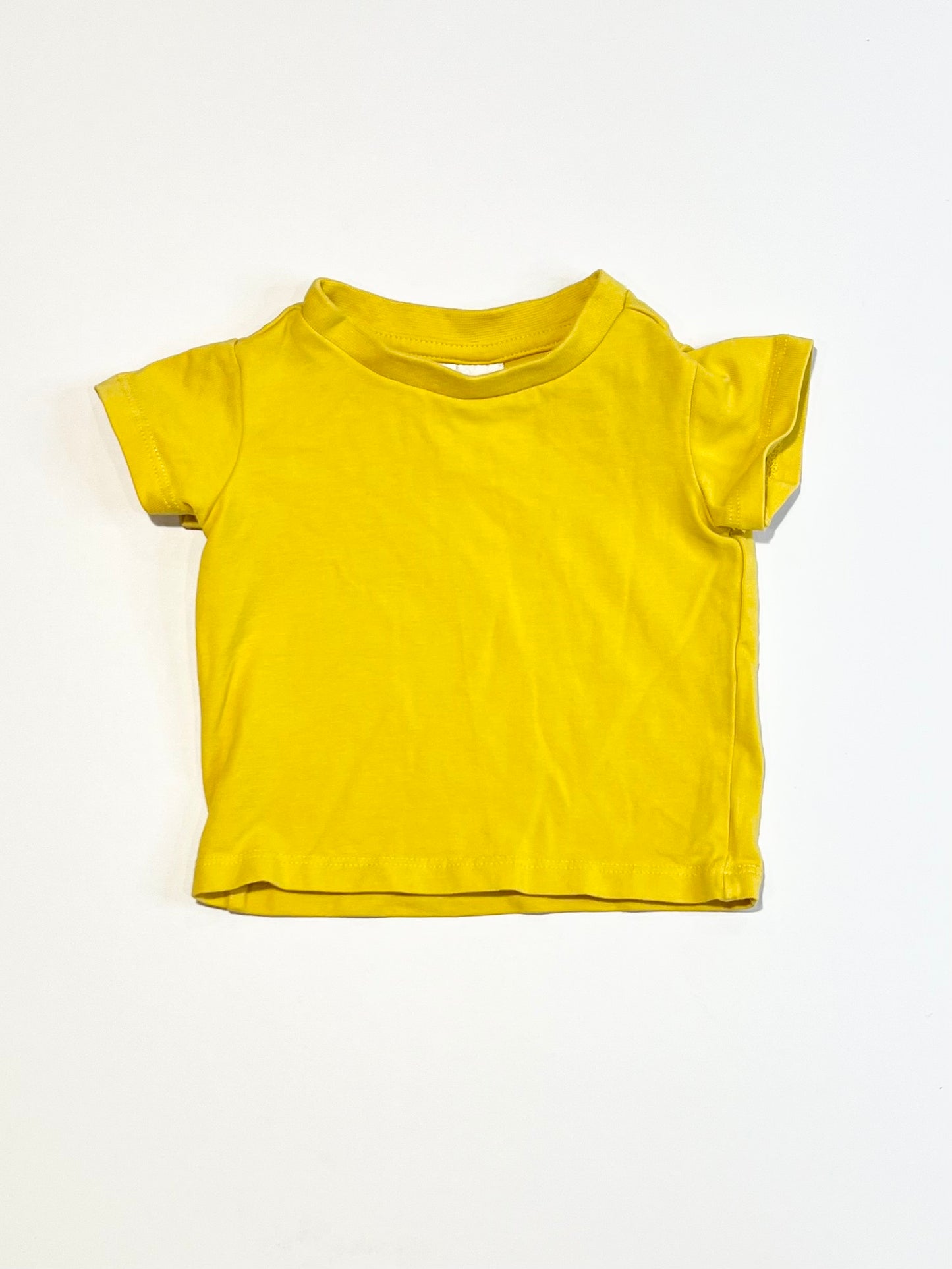 Yellow tee - Size 0000