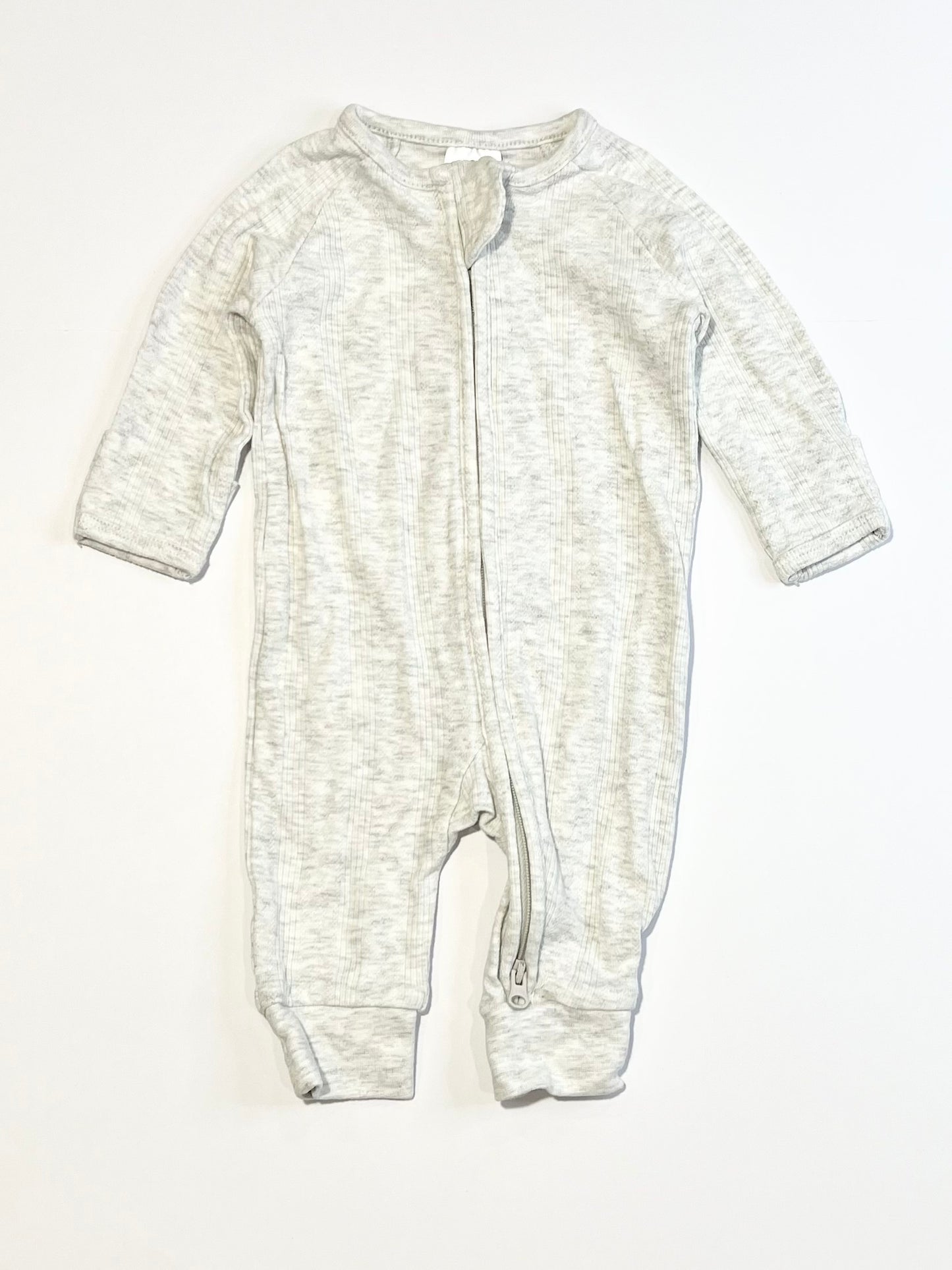 Grey zip onesie - Size 0000