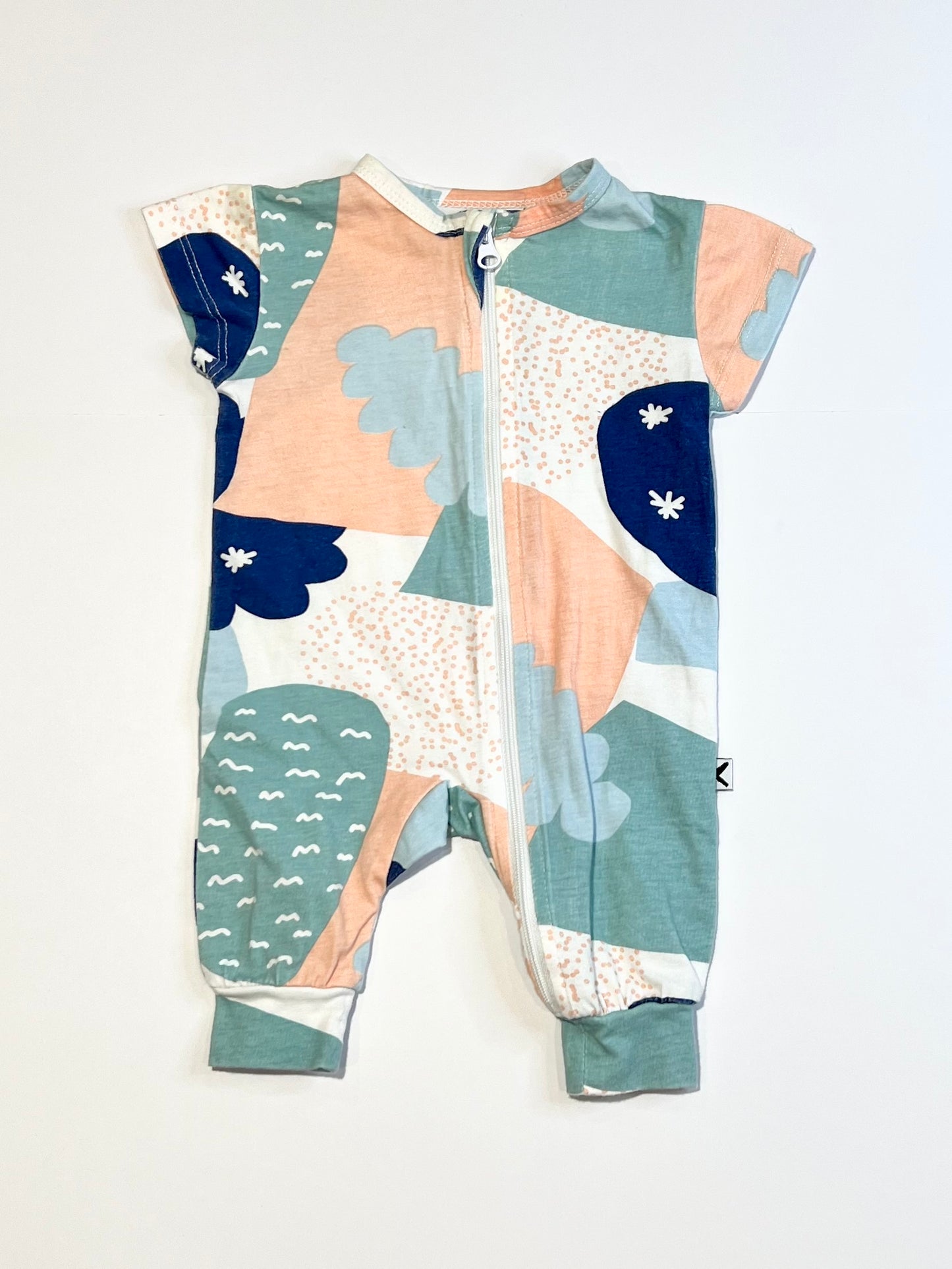 Shapes zip romper - Size 0000