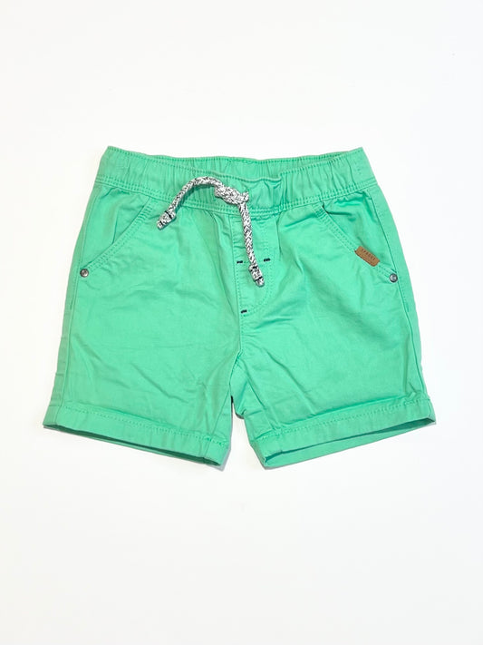 Green shorts - Size 00
