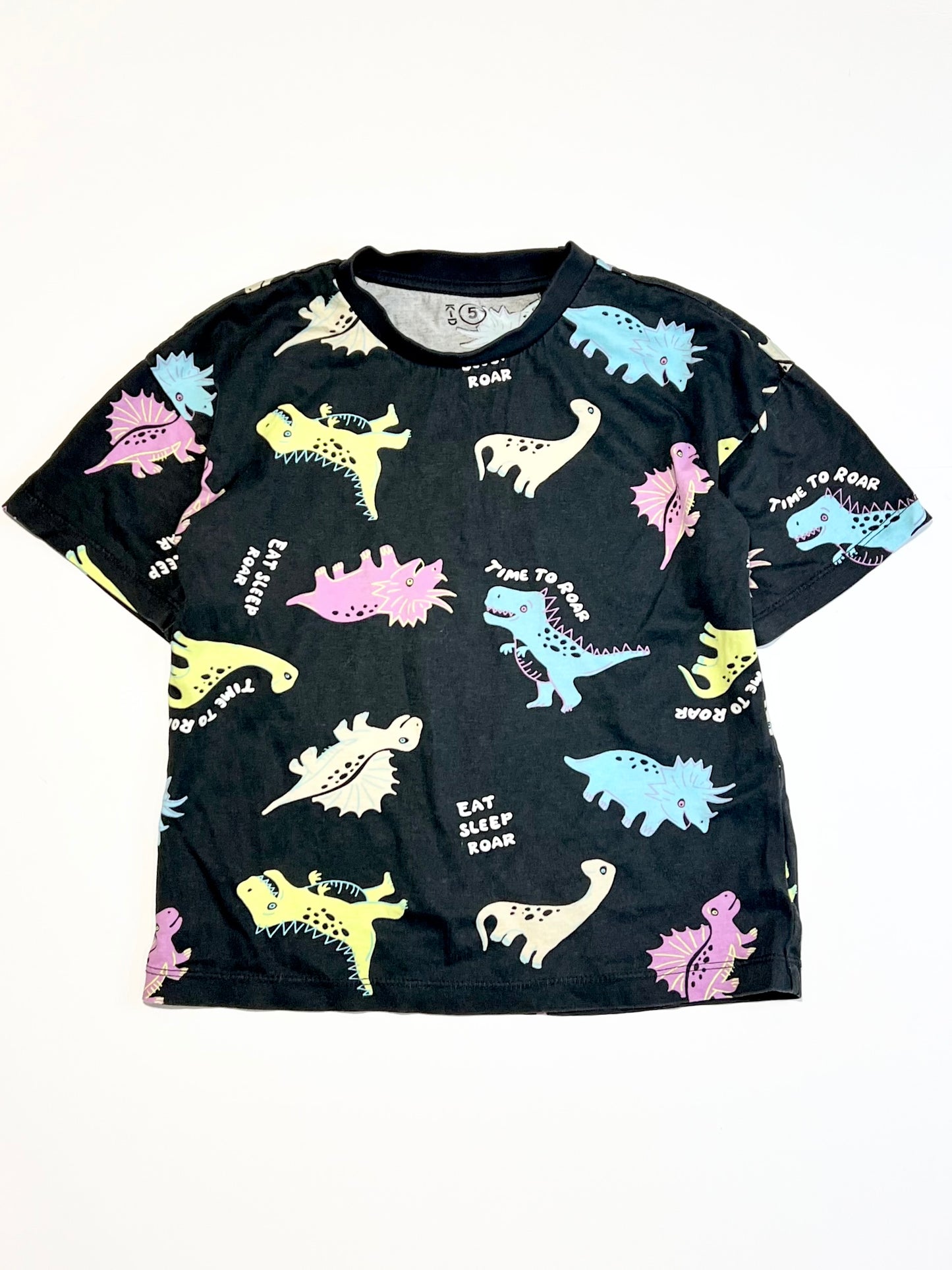 Dinosaurs tee - Size 5
