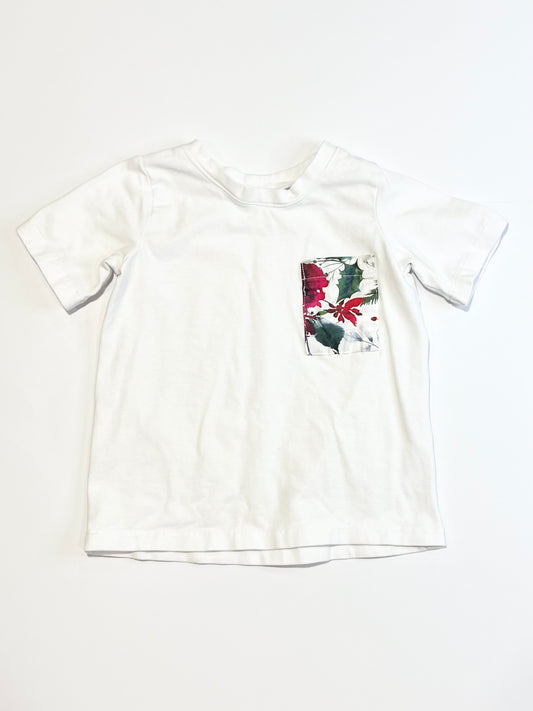 White Christmas tee - Size 4