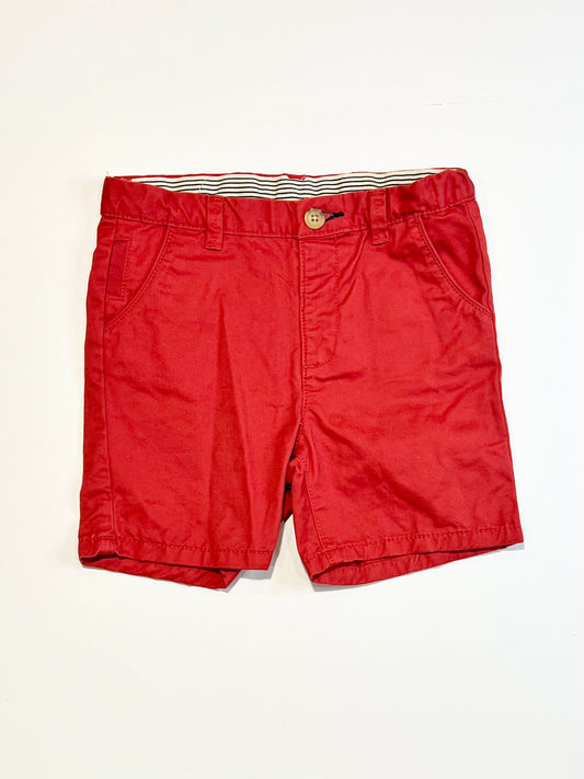 Red shorts - Size 2-3