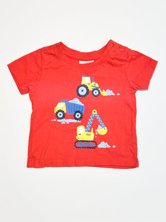 Red trucks tee - Size 000