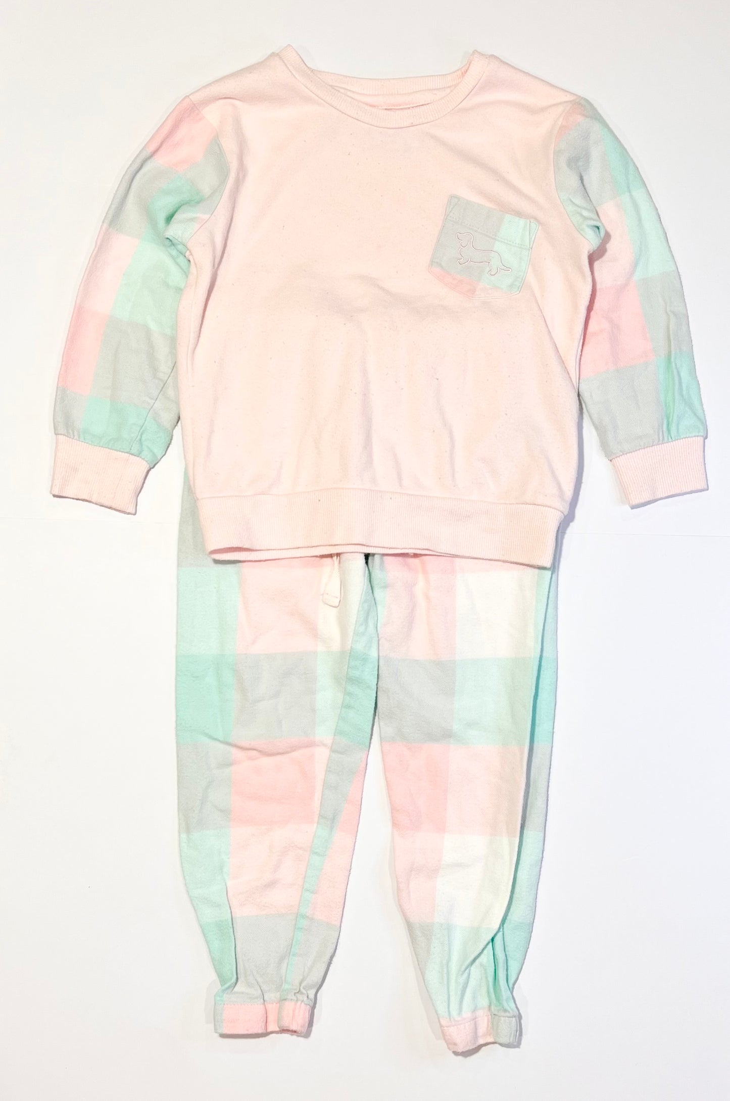 Pink checkered pyjamas - Size 4