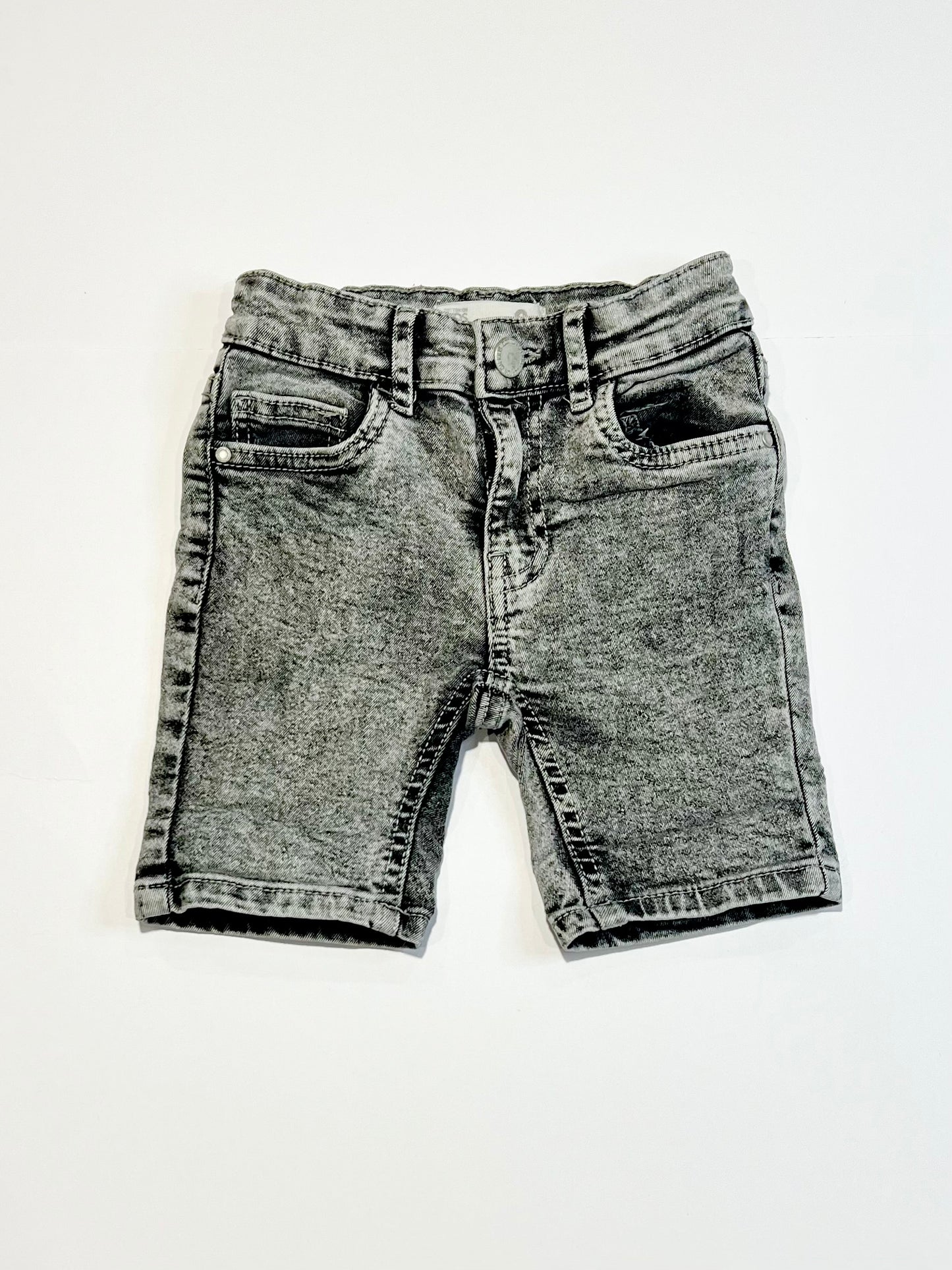 Denim shorts - Size 2