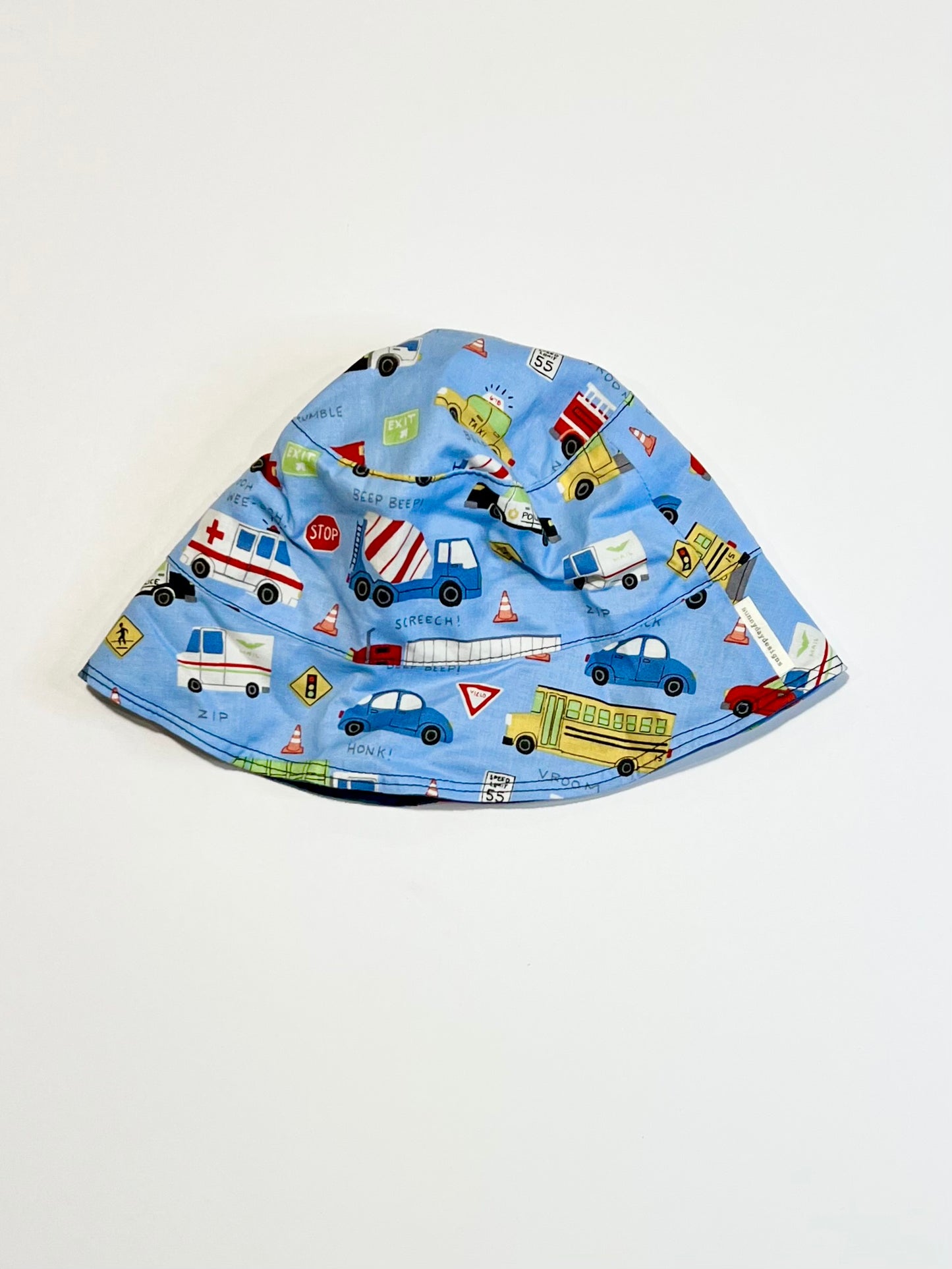 Vehicles sun hat - Size 0-6 months