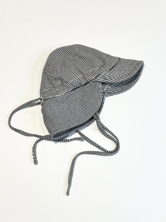 Jersey flap hat - Size 0-8 months