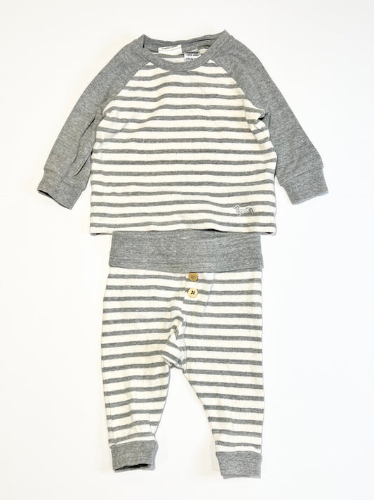 Striped waffle pyjamas - Size 0